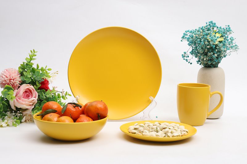 Set de veselă cu glazură de culoare ceramică