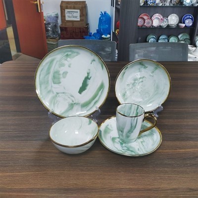 Gold-plated Dinnerware Set With Marble Glaze