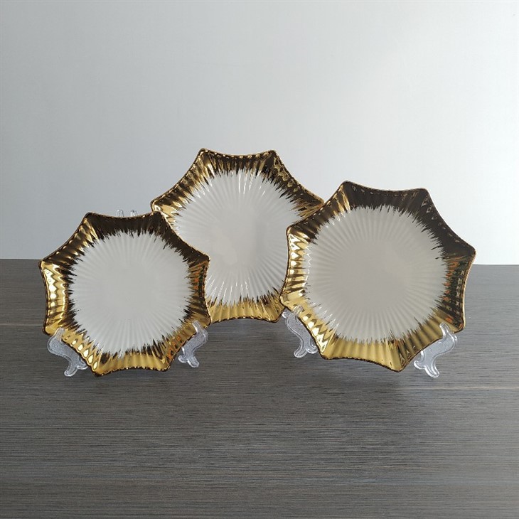 Set de vesela Gold Line