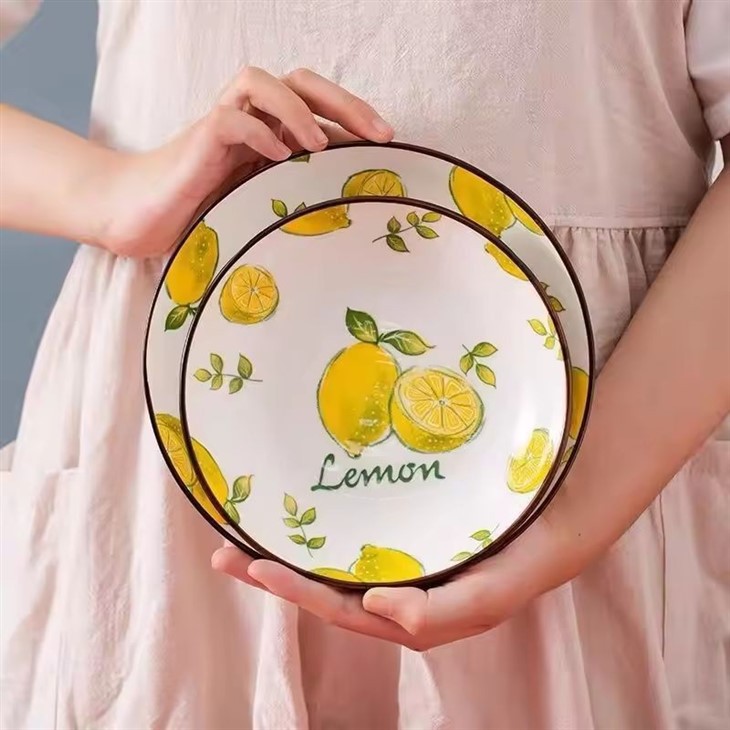 Farfurie cu fructe pentru petrecere