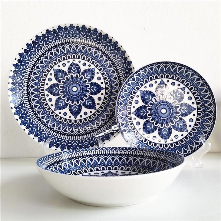 18 Pieces Ceramic Dinnerware